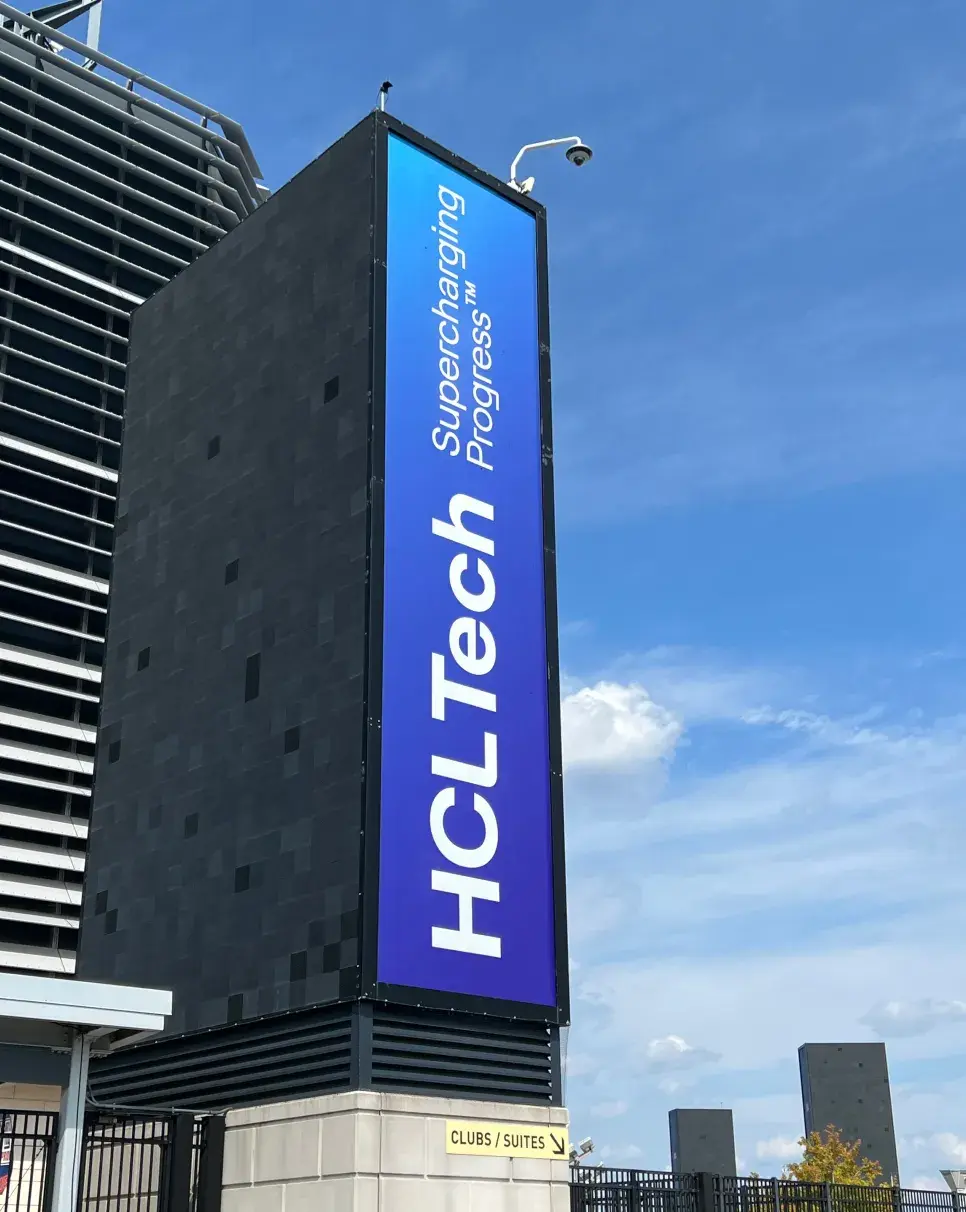 metlife-stadium-Large Format Signage-01